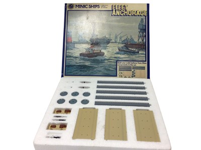 Lot 3 - Hornby Minic Ships boxed sets including Naval Harbour M906, Fleet Anchorage M904 and Ocean Terminal M903 sets, plus eight ships KM Bismarck M742, KM Scharnhorst M745, USS Missouri M743, SS United S...
