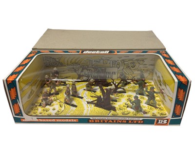 Lot 19 - Britains Deetail models German & US Battle Set No.7366, Afrika Corps & 8th Army Battle Set No.7396, 8th Army No.7395, American Infantry No.7344 & German Infantry No.7385, all boxed (5)