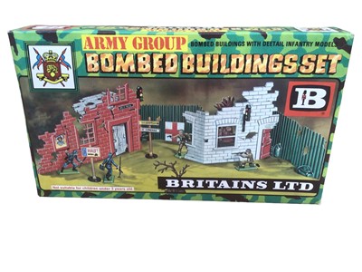 Lot 43 - Britains Army Group Military models No.9751 & Bombed Building Set No.4731, both boxed (2)