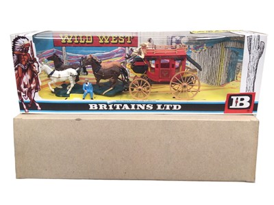 Lot 45 - Britains Wild West pionerr Covered Wagon No.7616 & Concord Stage Coach No.7615, both boxed (2)