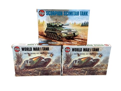 Lot 95 - Airfix OO scale Military vehicles, all boxed (10)