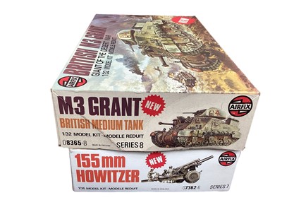 Lot 100 - Airfix 1:32 scale Series 8 M3 Grant British Medium Tank, boxed 08365-8 & 1:35 scale Series 7 155mm Howitzer, boxed 07362-6