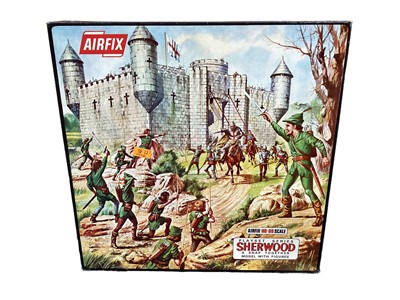 Lot 116 - Airfix HO OO scale Snap Together Sherwood Playset, boxed 1685 & Robin Hood & Sheriff of Nottingham Soldiers (blue box)(3)