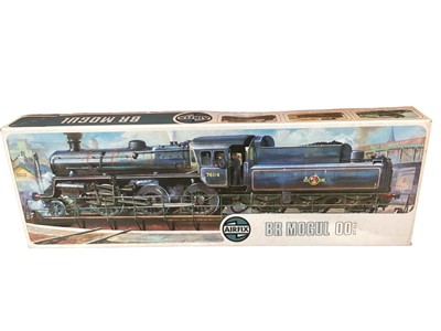 Lot 123 - Airfix OO scale Series 4 BR Mogul No.R403 & Harrow No.R402 locomotives, plus Series 5 Evening Star No.R502