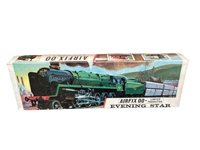 Lot 124 - Airfix OO scale Series 4 BR Mogul No.R403 & Harrow No.R402 locomotives, plus Series 5 Evening Star No.R502