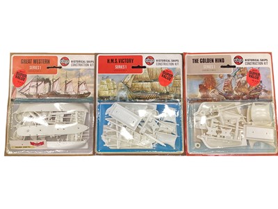 Lot 127 - Airfix Series 1 Historical Ships & HO OO/ 1:72 scale Series 1 Military kits (qty)