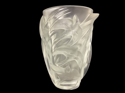 Lot 1103 - Lalique Martinets Swallows vase