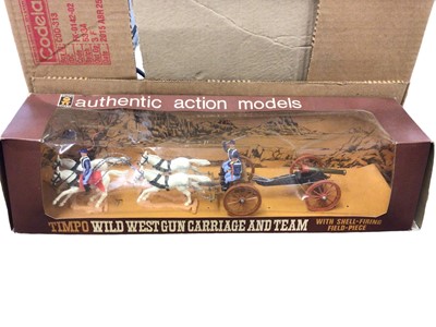 Lot 150 - Timpo Wild West Gun Carriages and Teams, No.555, boxed (3)