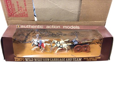 Lot 150 - Timpo Wild West Gun Carriages and Teams, No.555, boxed (3)