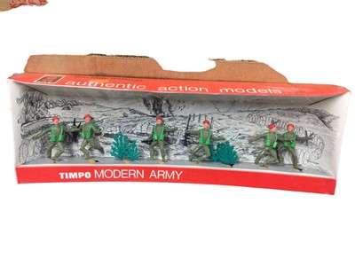 Lot 153 - Timpo Modern Army British Airbourne No.12/8 (2)