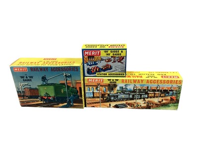 Lot 180 - Merit OO & HO gauge blister pack with blue card backing Railway Accessories including Fencing, Hedging, Trees, Gingers, Station Lamp Posts and assorted animals (qty)