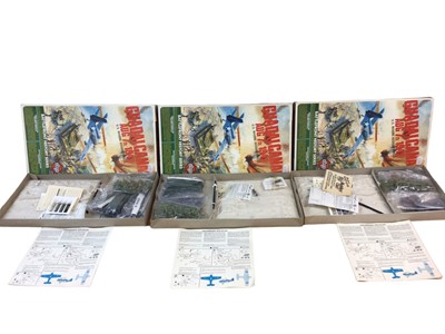 Lot 182 - Airfix Battlefront History Series Guadalcanal Aug 7th 1942 US Marine Assault Forces G1(x3) & Japanese Defence Forces G2 (x2) (5 total)