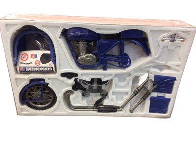 Lot 220 - Group Action Joe Moto Gendarmerie kit No7987, plus blister pack on card accessories (11 items)