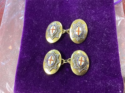 Lot 5 - Fine Pair of 18ct gold and enamel regimental cufflinks for The Coldstream Guards