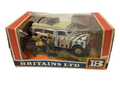 Lot 329 - Britains Safari Land Rover No.9377 & two African Elephants No.1309, boxed (3)