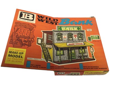 Lot 245 - Britains Wild West Building Series Saloon No.4726 & National Bank  No. 4724, boxed (2)