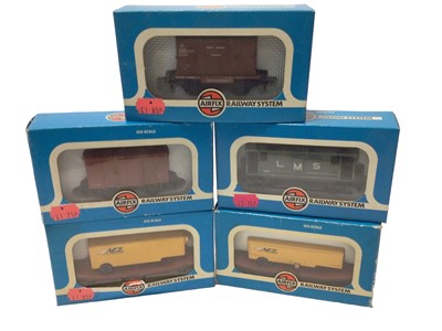 Lot 294 - Airfix 00 Gauge Railway Systems Rolling Stock, boxed (17)