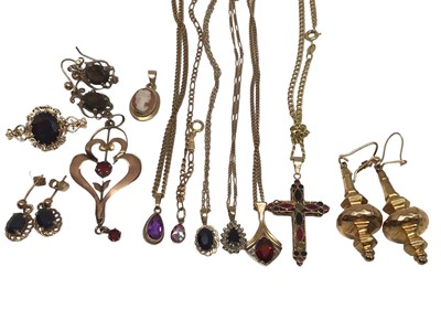 Lot 289 - Group of gold and gem-set jewellery to include an Edwardian pendant, ruby sapphire and peridot cross pendant, pair of Victorian style earrings etc