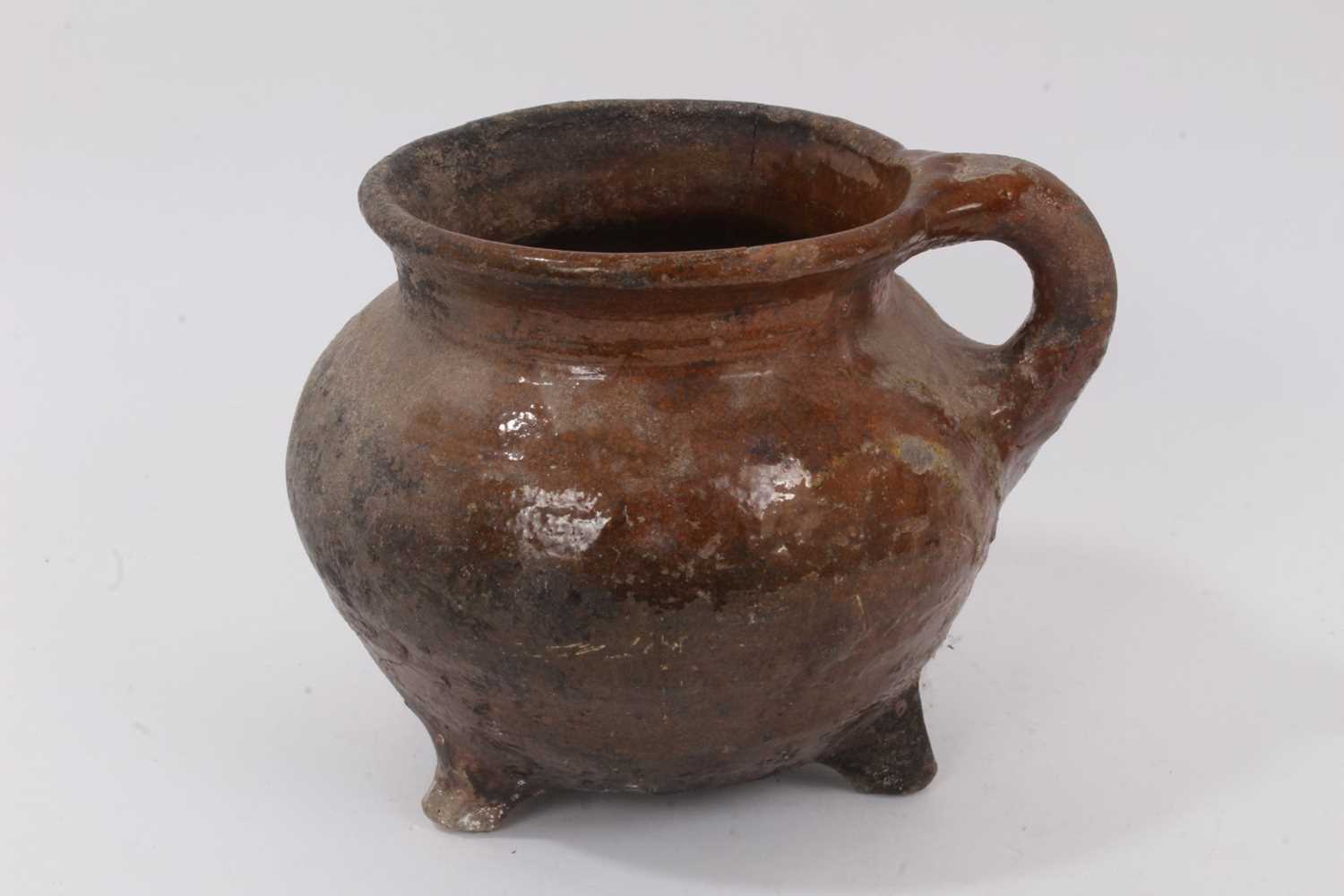 Lot 289 - Medieval pot