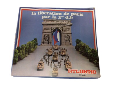 Lot 307 - Atlantic HO Scale La Liberation de Paris No.1850. (Box squashed), plus 1:32 scale WWII Soldats No.97, Sendai No.95 & Panzer Grenadieren No.91, all boxed (4)