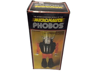 Lot 325 - Airfix Micronauts Phobos motorised Robot, Star Defender No.71064/B & Orion 2001 Spacecraft model kit No.05171-6, both boxed (3)