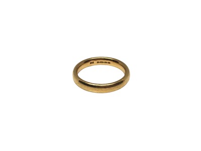 Lot 284 - 22ct gold wedding ring