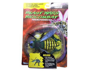Lot 361 - Kenner Beast Wars Biocombat Maximals including Cheetos Ghephard, Rhinox, Bonecrusher, Snarl & Cybershark Squalo Tigre and Pedacons Tarantulas, Waspinator Punginator & Manterror, on card with bliste...