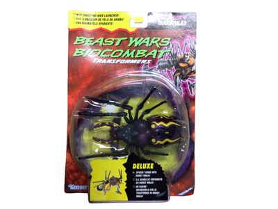Lot 361 - Kenner Beast Wars Biocombat Maximals including Cheetos Ghephard, Rhinox, Bonecrusher, Snarl & Cybershark Squalo Tigre and Pedacons Tarantulas, Waspinator Punginator & Manterror, on card with bliste...