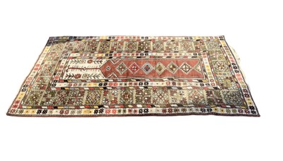 Lot 1322 - Eastern rug with geometric pattern