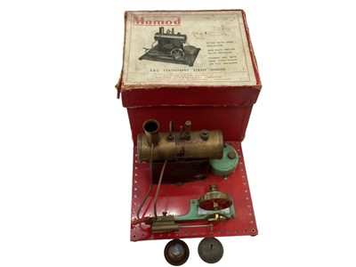 Lot 1899 - Mamod SE2 Stationary Steam Engine boxed.