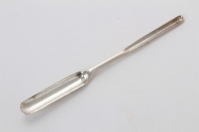 Lot 476 - Georgian silver double ended marrow scoop