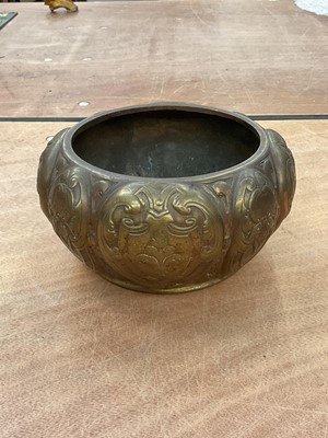 Lot 621 - Bronze bowl, with stylised decoration, 9.5cm high