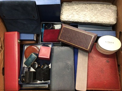 Lot 1068 - Collection of empty boxes and jewellery stands etc