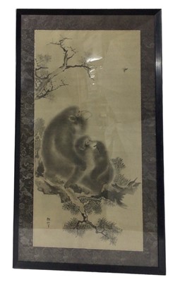 Lot 1079 - Mori Sosen (1747-1821) painting on silk, two monkeys observing a wasp in glazed frame