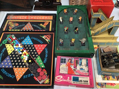 Lot 360 - Group of vintage games and toys to include Chinese checkers, pinball, Hornby signal cabin in orignal box, metal staircases etc and a Sindy jigsaw puzzle