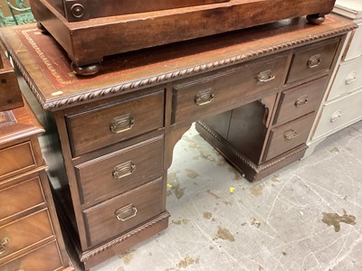 Lot 1287 - Mahogany Edwardian pedestal desk, the leather lined top with carved edge