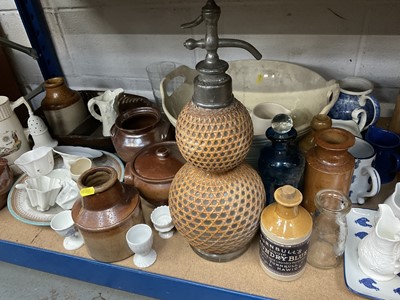 Lot 291 - Stoneware and other ceramics