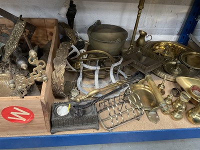 Lot 292 - Large collection of metalwares