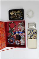 Lot 3202 - Group of vintage costume Jewellerylery -...