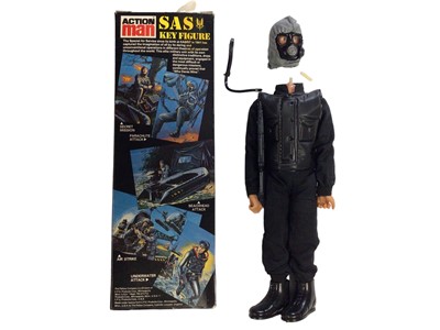 Lot 4 - Action Man SAS Key Figure (1982-1984) with eagle eyes (detached head), leaflet & equipment poster, boxed with sellotape to lid No.934807 (1)