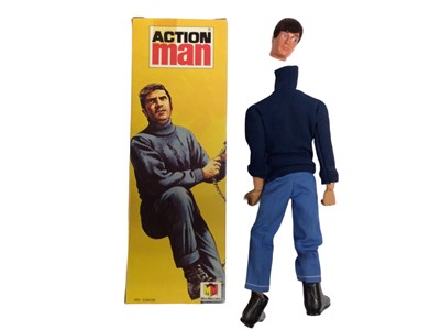 Lot 5 - Miro-Meccano Action Man Adventurier French Release (1970-1979) with eagle eyes (detached head) grey trunks body, leaflet & equipment poster, boxed with sellotape mark to lid No.534038 (1)