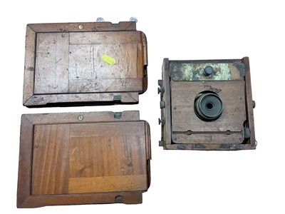 Lot 30 - 'The 1899 Instantograph Patent' plate camera, and two wooden plates