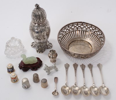 Lot 486 - Group of miscellaneous silver and other items