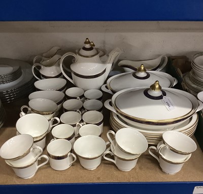 Lot 1186 - Extensive service of Royal Doulton 'Harlow' pattern tablewares