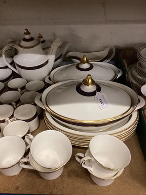 Lot 1186 - Extensive service of Royal Doulton 'Harlow' pattern tablewares