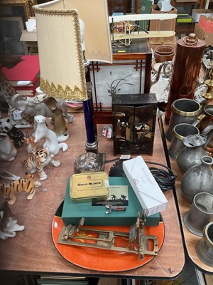 Lot 497 - Japanese lacquer cabinet, table lamp and sundry items.