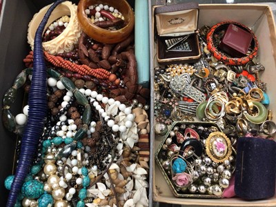 Lot 1084 - Group of vintage costume jewellery including bead necklaces, bangles, brooches, earrings etc