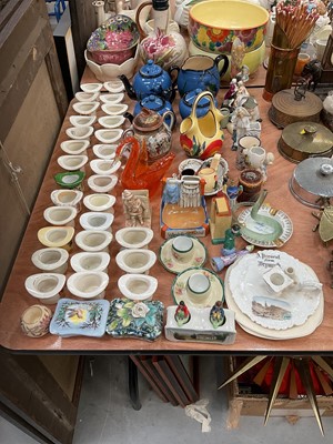 Lot 540 - Collection of novelty crested ware match holders in the form of hats, together with other china and glassware.