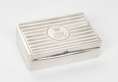 Lot 67 - Edwardian silver snuff box with reeded engine turned decoration and engraved Earls Coronet and monogram