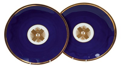 Lot 3 - Pair fine Victorian Gordon Highlanders Regimental Officers' Mess plates
